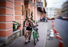 A girl with a bicycle / lensbaby/sweet 35