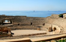 Roman amphitheater / ***