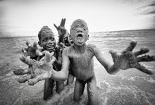 Image of zombies on the shores of Lake Tanganyika / ***