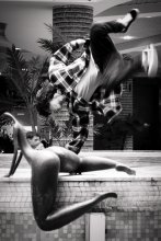 Dancing / ***