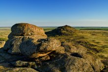 Stone tomb / ***