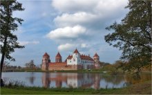 Autumn in the Mir Castle / ***