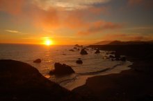 Sunset over the Pacific Ocean / ***