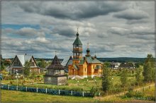 Holy Cross Church / ***