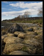 Of boring beach pebbles yes ... / ***