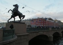 Anichkov Bridge / ***
