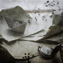 Quietly ticking clock ............ (2) / ..................