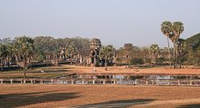 Angkor. / ***