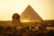 The greatness of the pyramids .. / ***