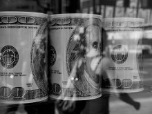 The April reflection / ***