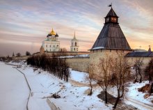 the walls of the Kremlin / *****************