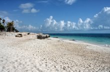 Cancun beaches / ***