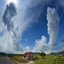 Roadside house / ***