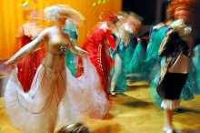 Dance / ***