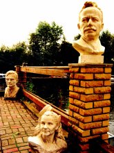 monumentally / ***