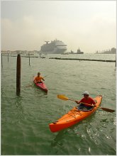 In our harbor came the ships ... / ***