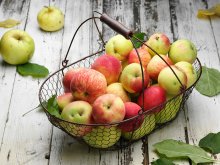 Apples / ***