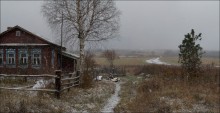 First snow in Novosergievo. / ***