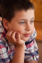 eyes lit up and a lively interest / ***