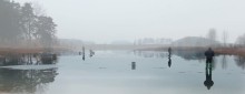 By water, Aki on dry land ... / ***
