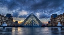 Louvre / ***