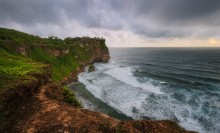 Uluwatu Cliffs / ***