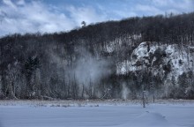 flowing snow and air / flowing snow and air