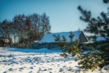 Winter in the Russian village. / ***