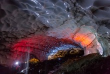 Rainbow Cave / ***