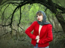 Girl in red ... 4 / ******************