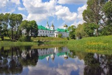 Monastery on the River Turia / ***