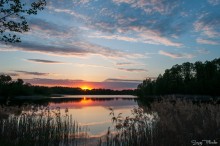 Sunset on the lake / ***