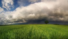 there is a thunderstorm hanging about / .....