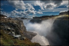Waterfall Dettifoss / ***
