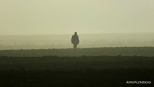 Man among the mist / ***