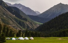 Yurt camp in JETS-Oguz / ***