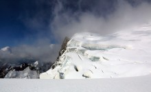 Glacier Mensu / ***