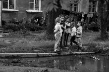 Talk about how to have fun in a pool / ***