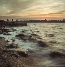 On the rocks / ***