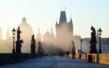 Prague. Charles Bridge. Foggy Morning / ***