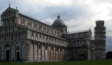 Leaning Tower of Pisa. / ***
