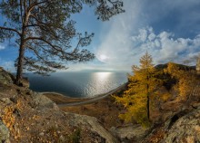 Overlooking the lake. / ***