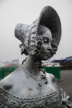 lady / ***