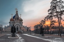 The Church of St. Prince Igor of Chernigov in Peredelkino / ***