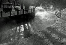 Lights and shadows of winter river / ***