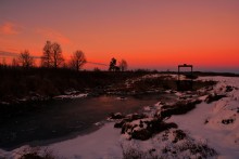 Ruzhovy sunset over the gateway ... / -----