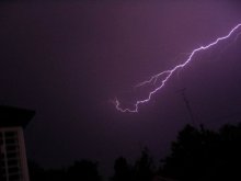 lightning / ***