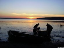 The summer is over, the fishermen returned to ... / ***