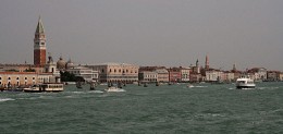 Venice / [img]http://img-d.photosight.ru/3df/5886666_large.jpg[/img]
[img]http://rasfokus.ru/upload/comments/341b06f5435bdf7a63c8f99d8b1e3149.jpg[/img]
