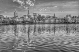 The walls of the Novodevichy / ***